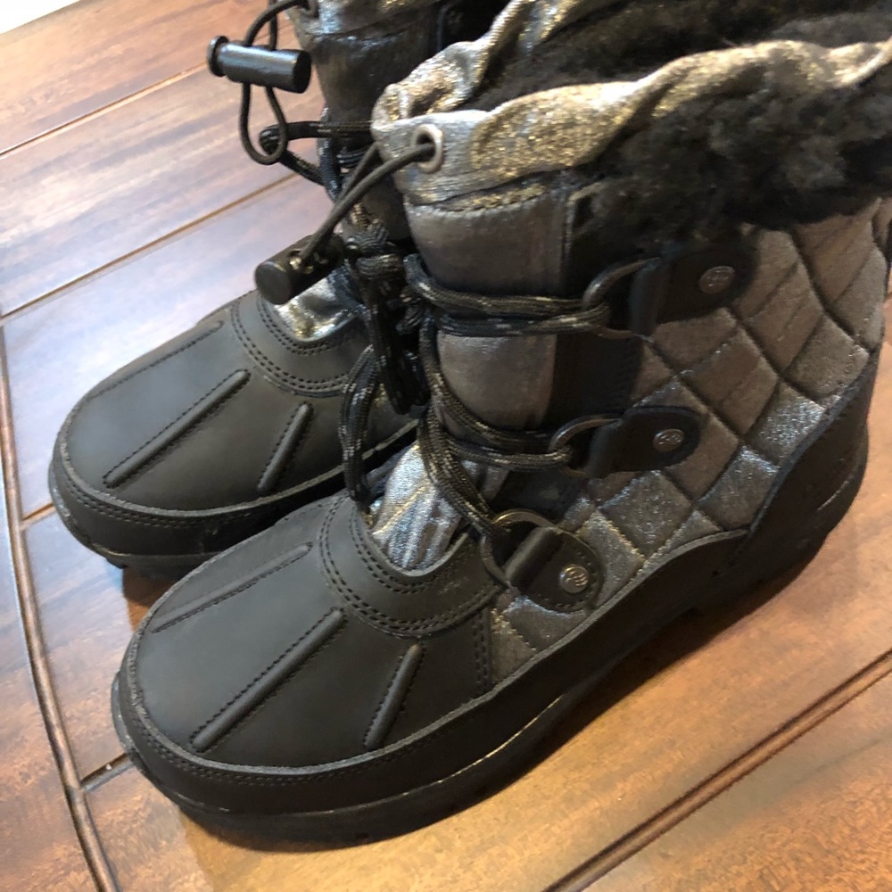 Bearpaw - Picture 4 of 8